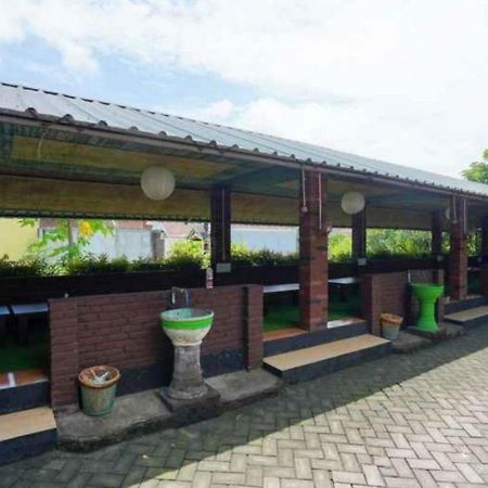 Hotel Reddoorz Syariah At Mojosari Mojokerto Exterior foto