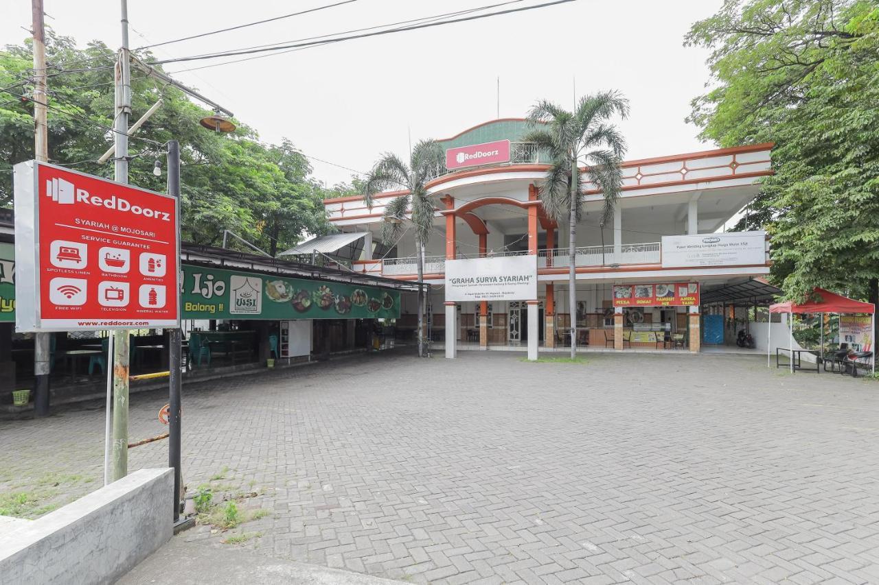 Hotel Reddoorz Syariah At Mojosari Mojokerto Exterior foto