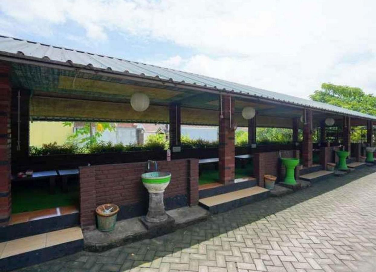 Hotel Reddoorz Syariah At Mojosari Mojokerto Exterior foto